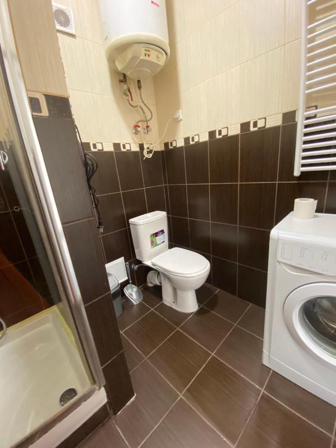 2 Bedroom Apartment On Tomashivskogo Street 7 Lviv Exterior photo